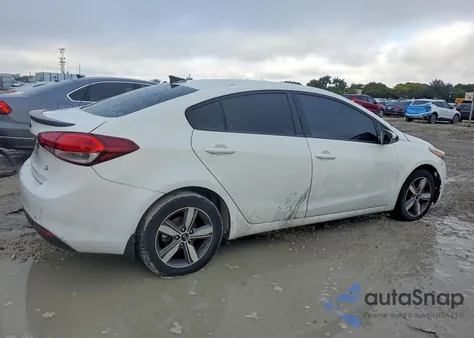 2018 Kia Forte Lx z USA, uszkodzony, nr VIN 3KPFL4A78JE175366